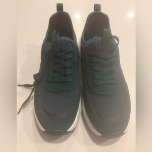 Vessi Pacific Sneaker in color Monsoon size 11